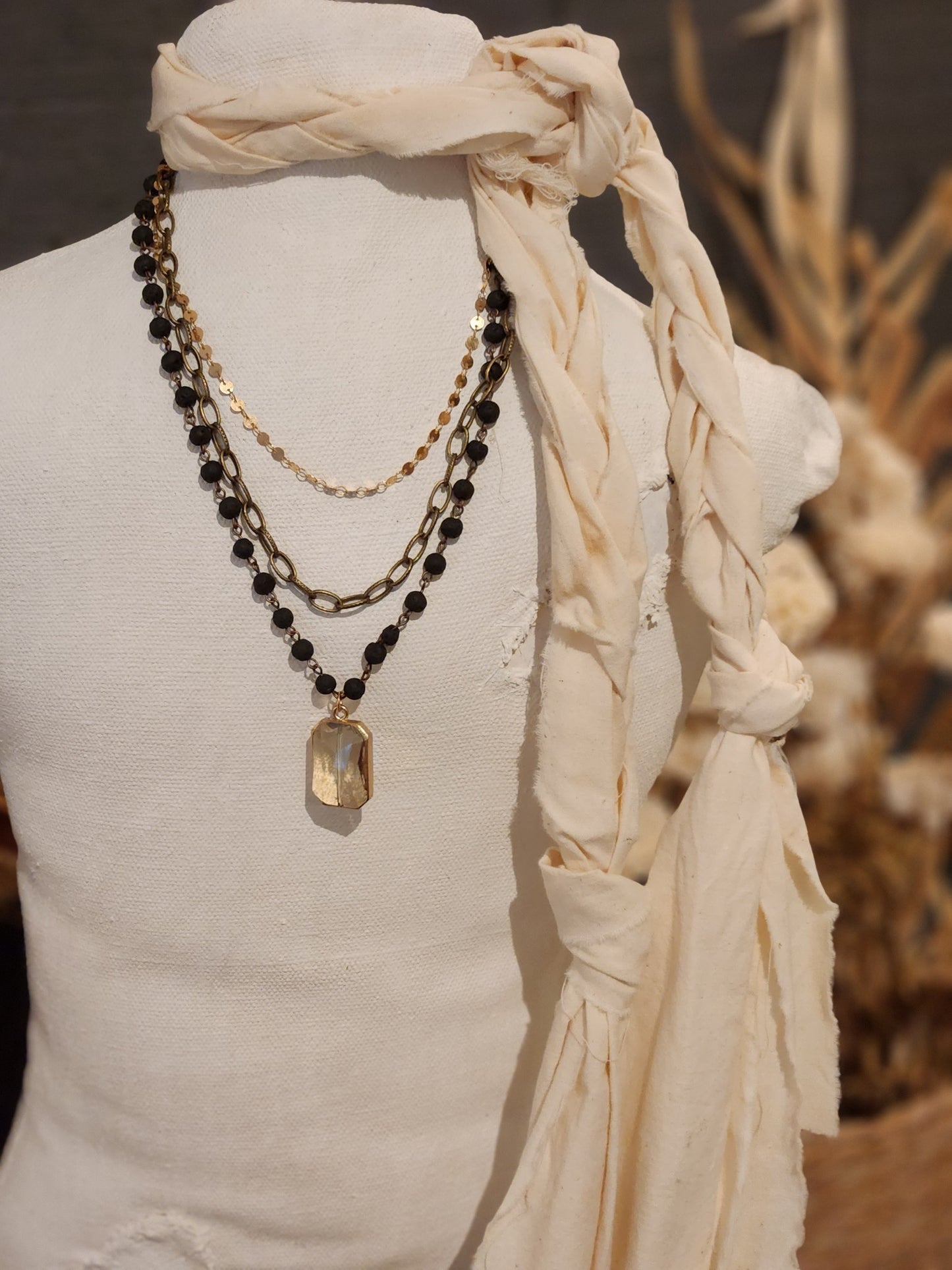 Hana Necklace