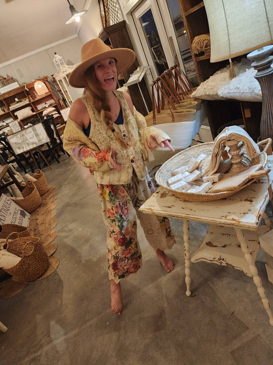 Magnolia Pearl Linen Floral Braaya Vest